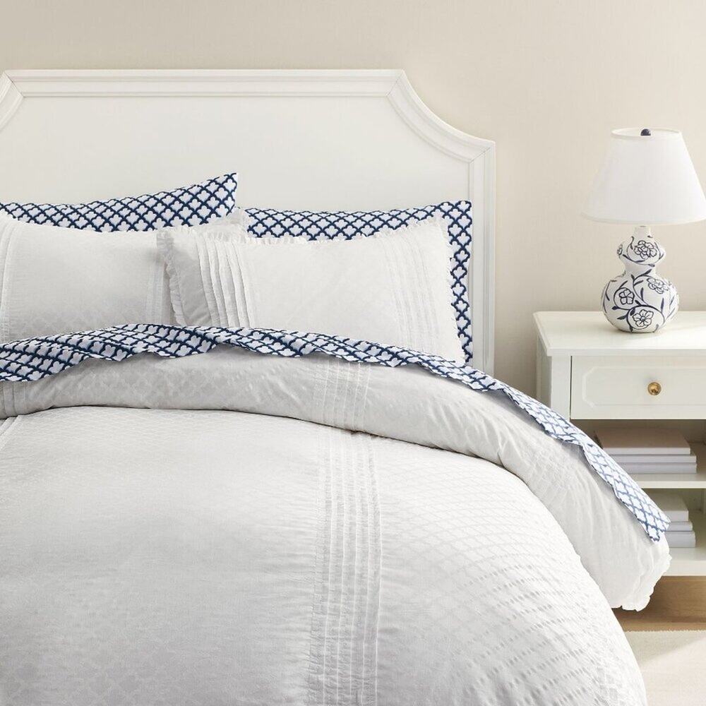 Roller Rabbit Pottery Barn White Pleated Diamond Duvet Cover Full / Queen NEW